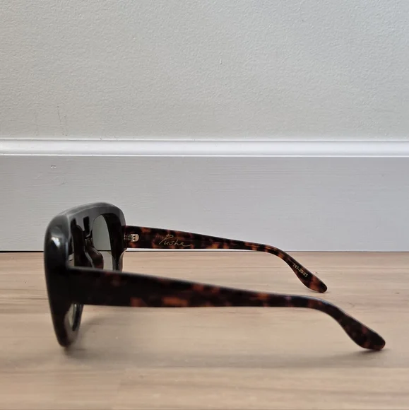 dezi | pusha | oversized aviator sunglasses | tortoise | woman owned - Picture 2 of 8